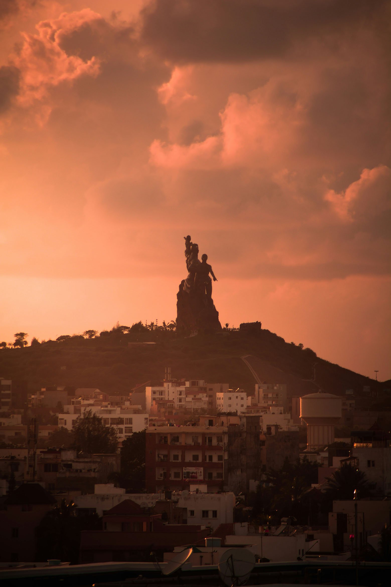 dakar-statue-senegal